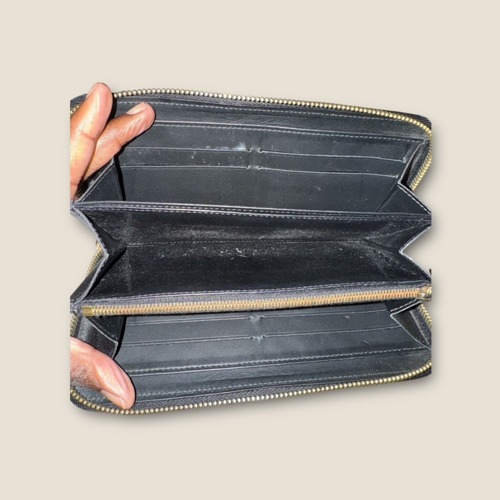 LOUIS VUITTON Monogram Vernis Nicolas Ghesquire Zippy Wallet - color transfer - Picture 4 of 9